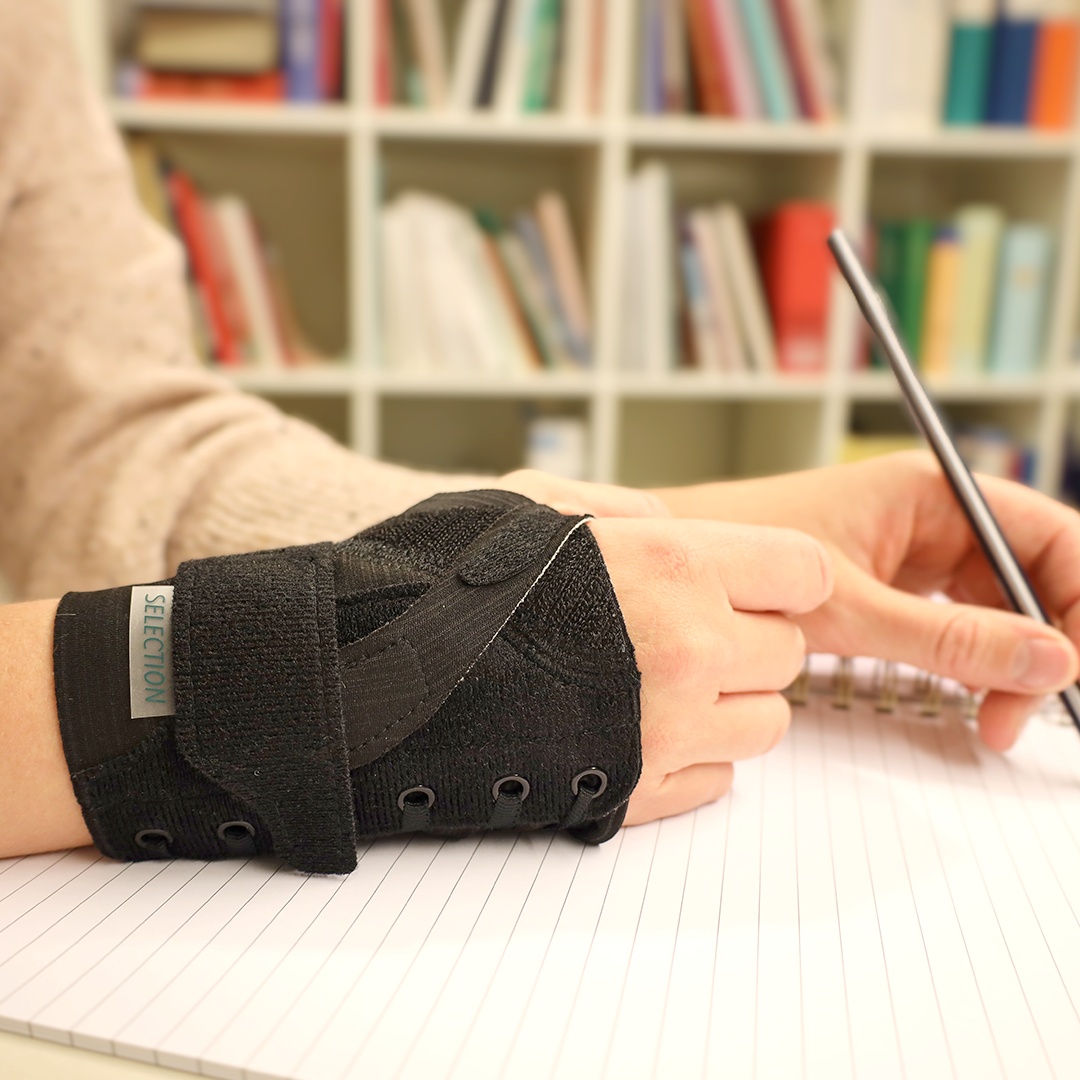 セレクション上肢サポーター